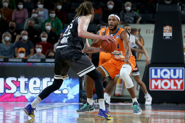 于财政调整 于财政调整